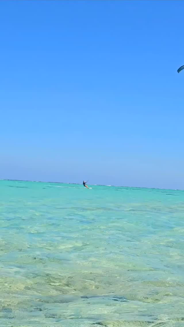 Vivi il vento-cavalca le onde, senti la libertà!
Ogni momento è pura avventura! ❤️🇾🇪

Egypt / @dreamlagoonresort 

 #kiteboarding #kitesurfing #kitelife #waves #ocean #water #adventure #DreamLagoon #KiteMood #beachlife #letskitesurf #kiteboardinglife
